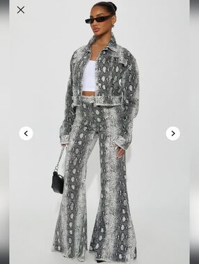 Fashion Nova Womens Rhinestone Snake-Print Jeans Set